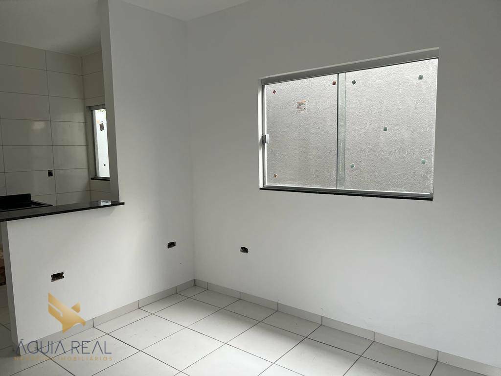 Casa à venda com 2 quartos, 50m² - Foto 13