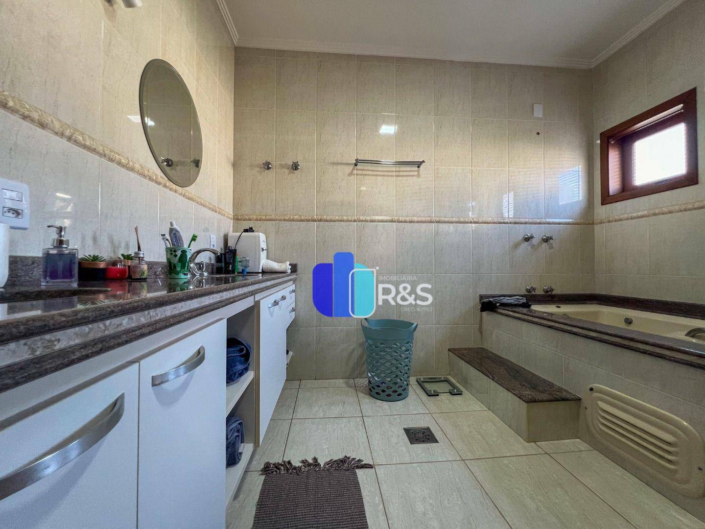 Casa de Condomínio à venda com 4 quartos, 283m² - Foto 18