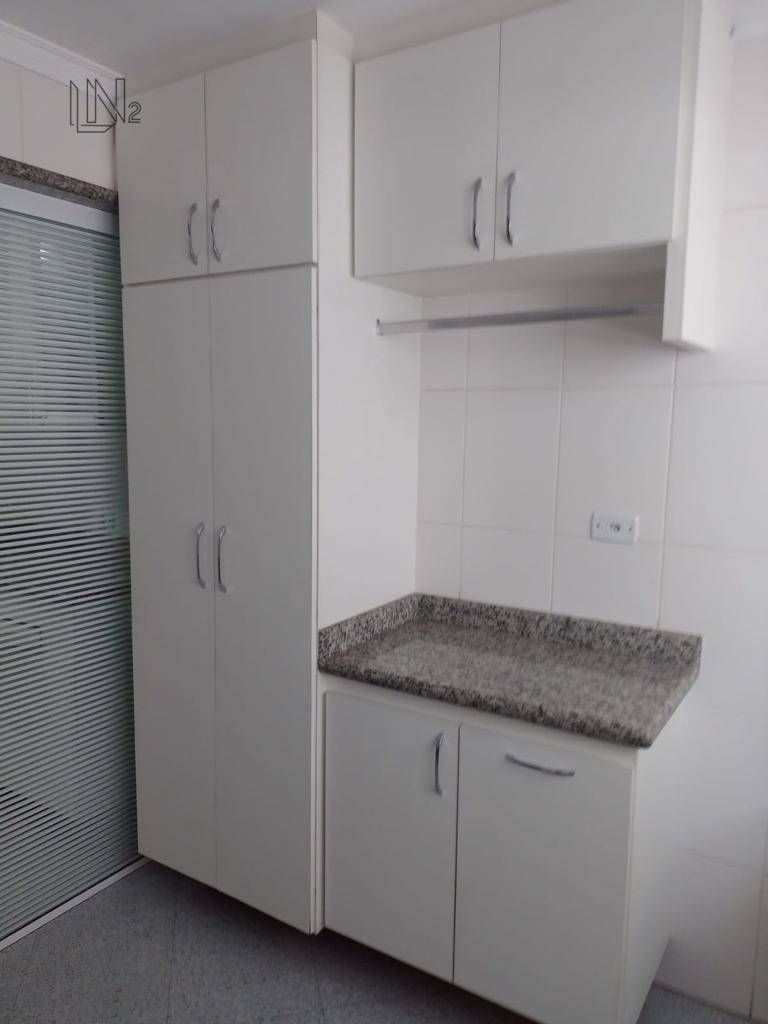 Apartamento à venda com 3 quartos, 137m² - Foto 27