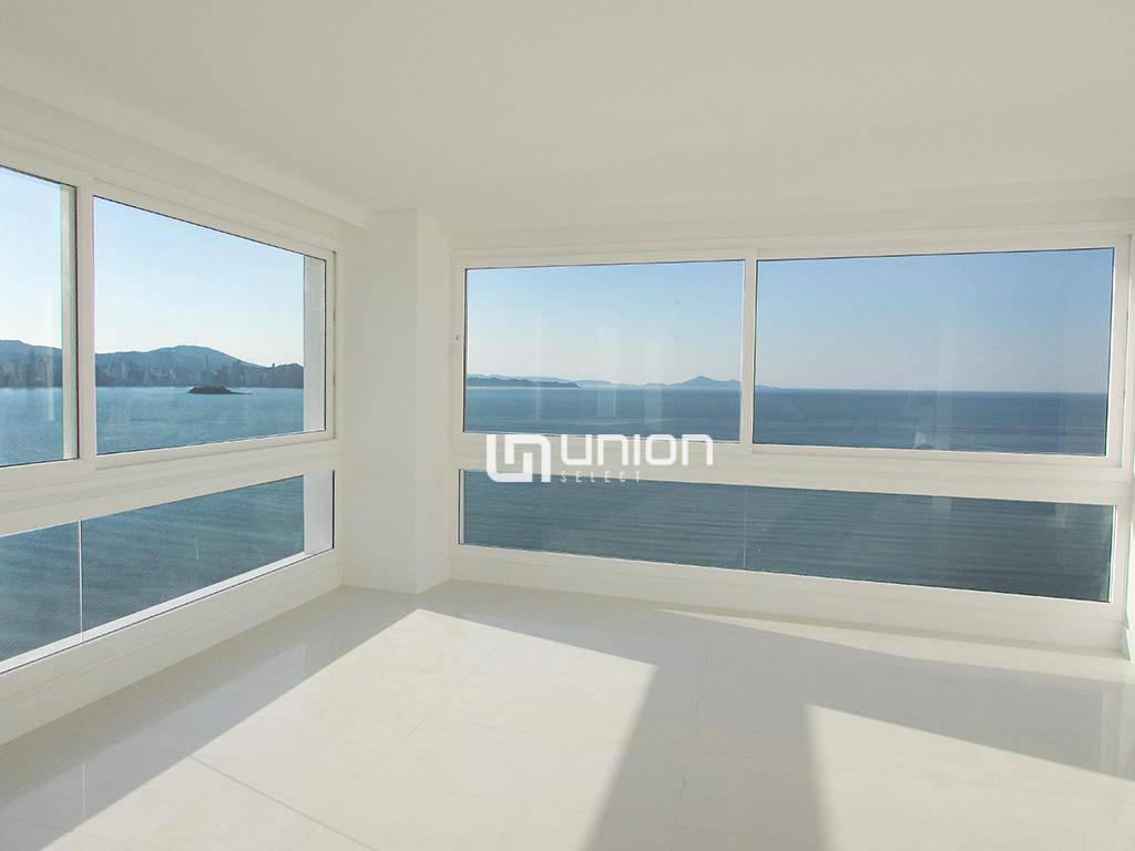 Apartamento à venda com 3 quartos, 157m² - Foto 2