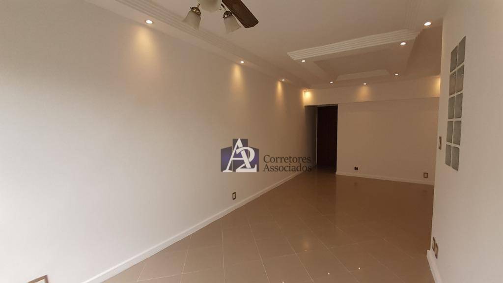 Apartamento à venda com 2 quartos, 75m² - Foto 1