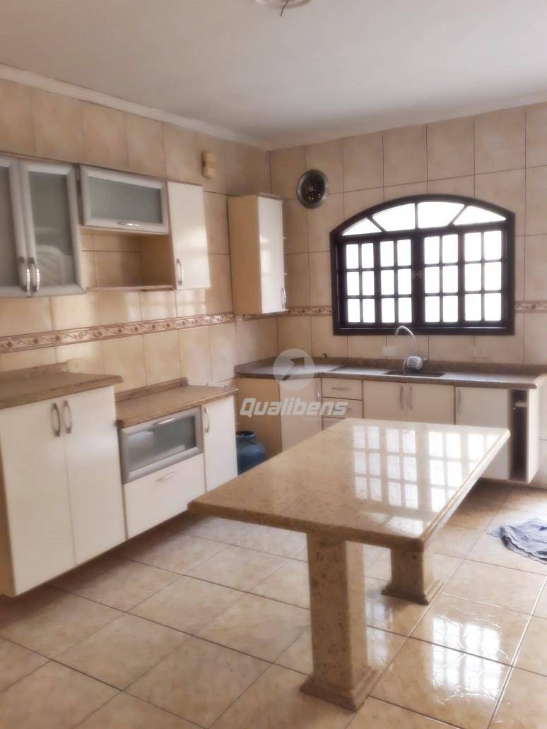 Casa à venda com 4 quartos, 213m² - Foto 13