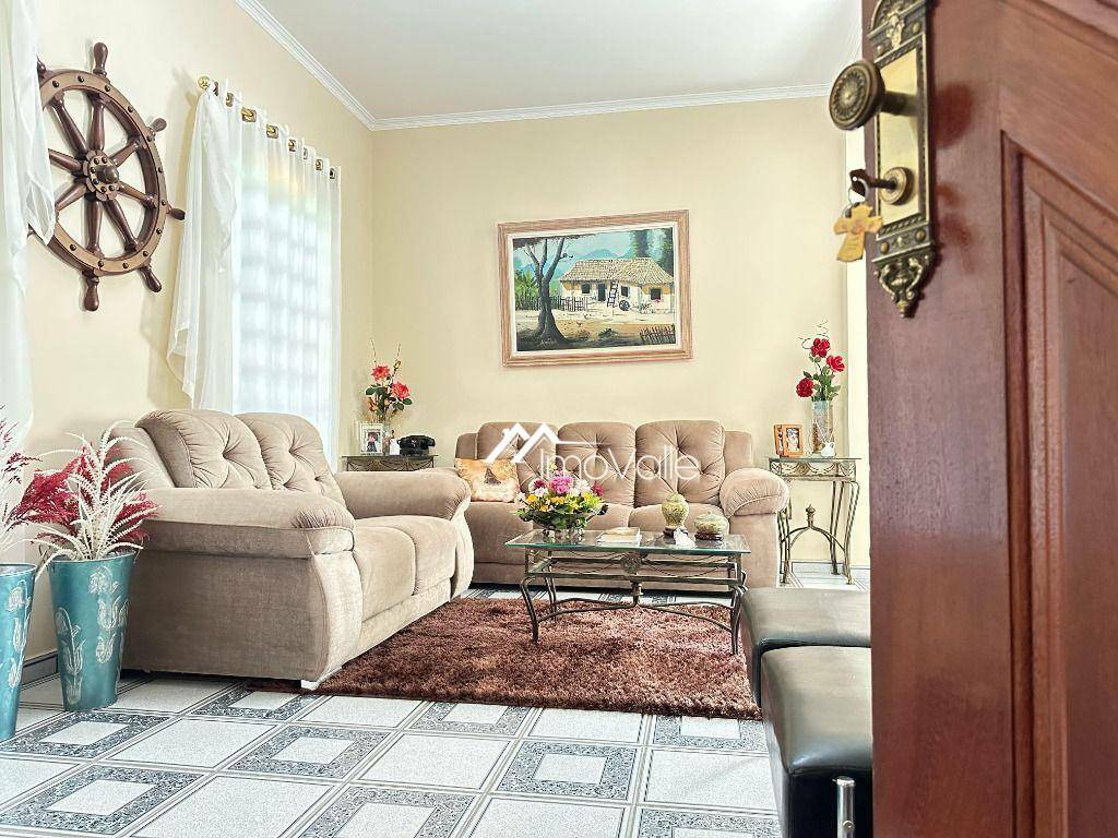 Casa à venda com 3 quartos, 200m² - Foto 1