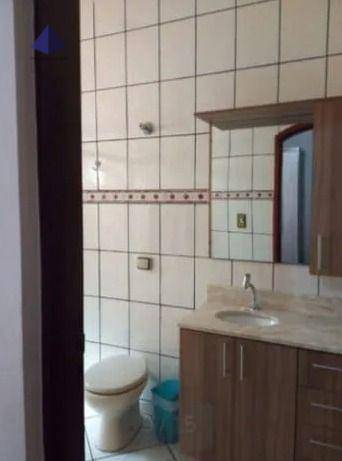 Sobrado à venda com 2 quartos, 300m² - Foto 12