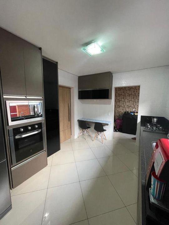 Sobrado à venda com 2 quartos, 190m² - Foto 10