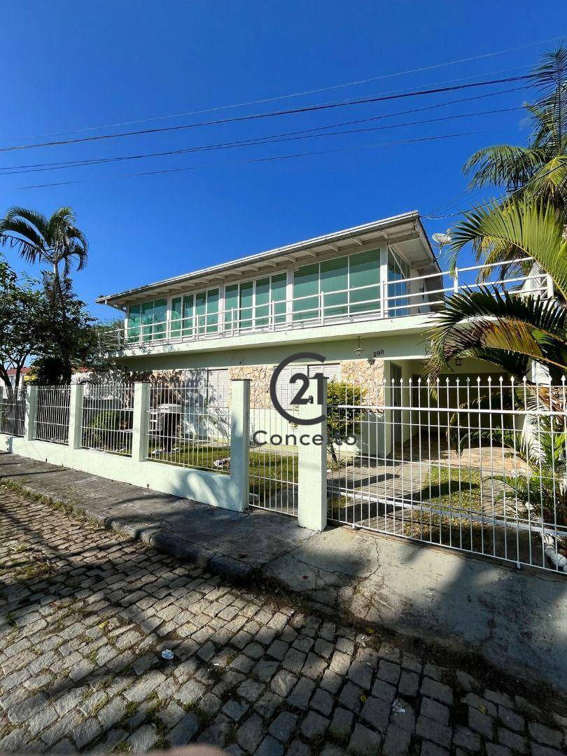 Casa à venda e aluguel com 7 quartos, 480m² - Foto 1