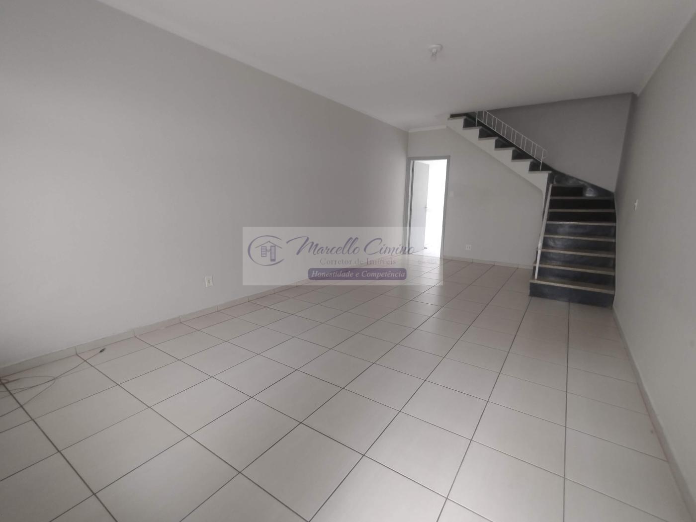 Sobrado para alugar com 3 quartos, 220m² - Foto 2