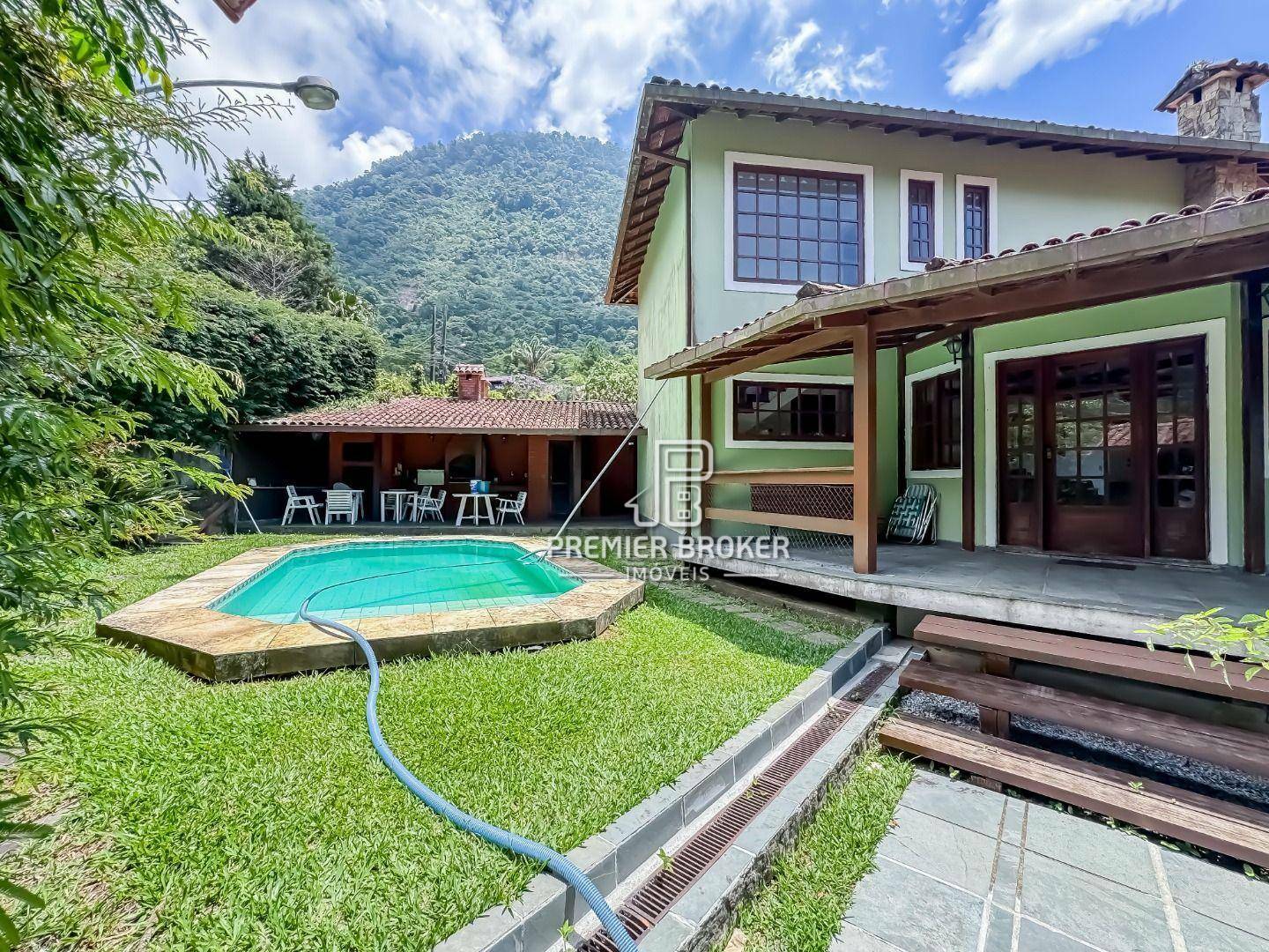 Casa de Condomínio à venda com 4 quartos, 312m² - Foto 2
