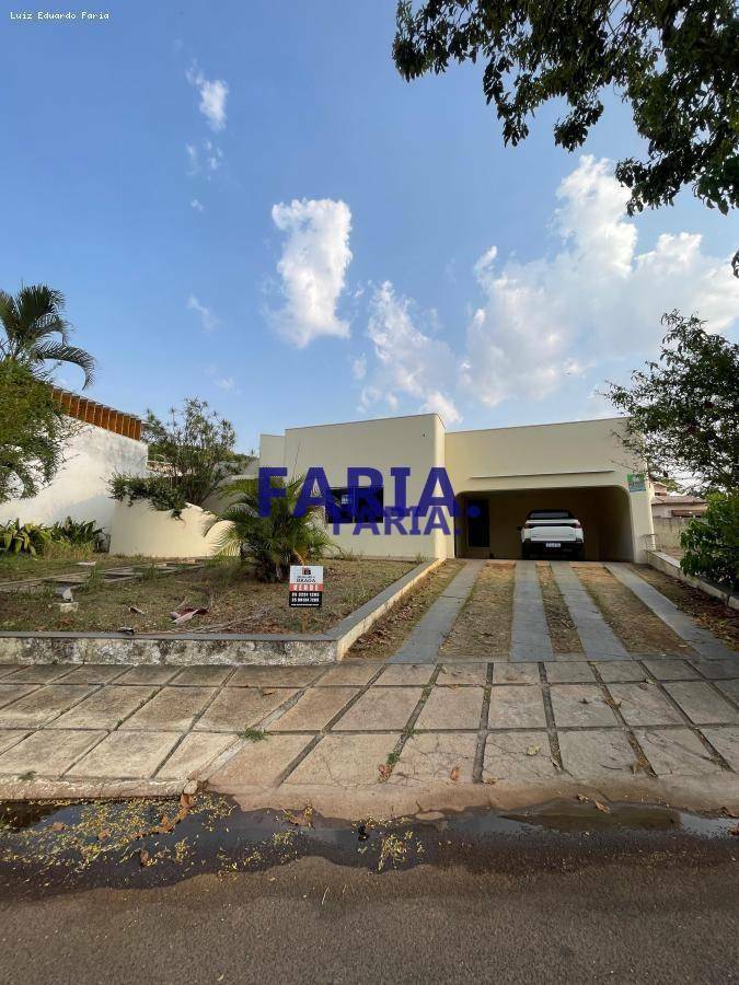 Casa de Condomínio à venda com 3 quartos, 158m² - Foto 3