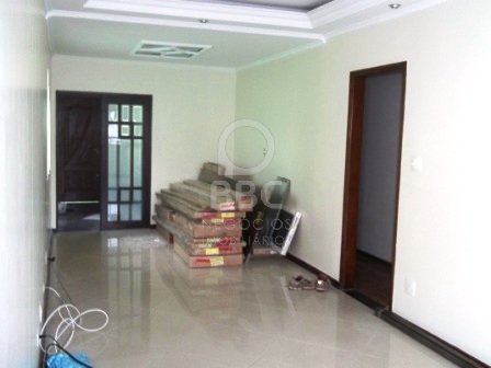 Sobrado à venda com 2 quartos, 220m² - Foto 3