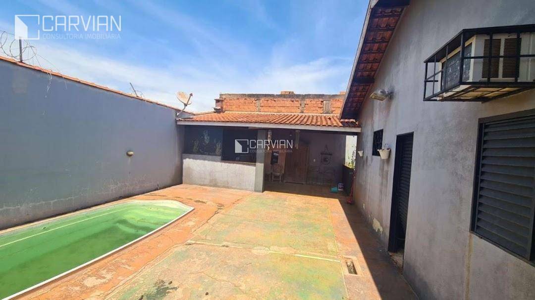 Casa à venda com 3 quartos, 90m² - Foto 9