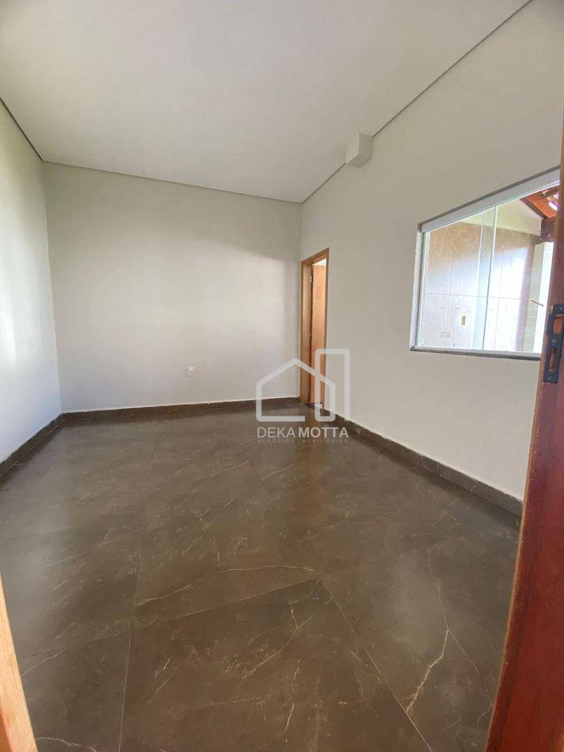 Casa à venda com 4 quartos, 150m² - Foto 14