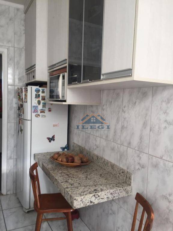 Apartamento à venda com 3 quartos, 104m² - Foto 11