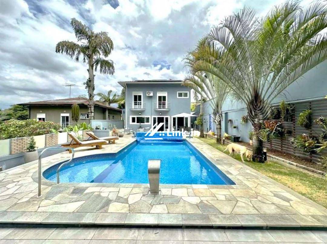 Casa, 3 quartos, 224 m² - Foto 1