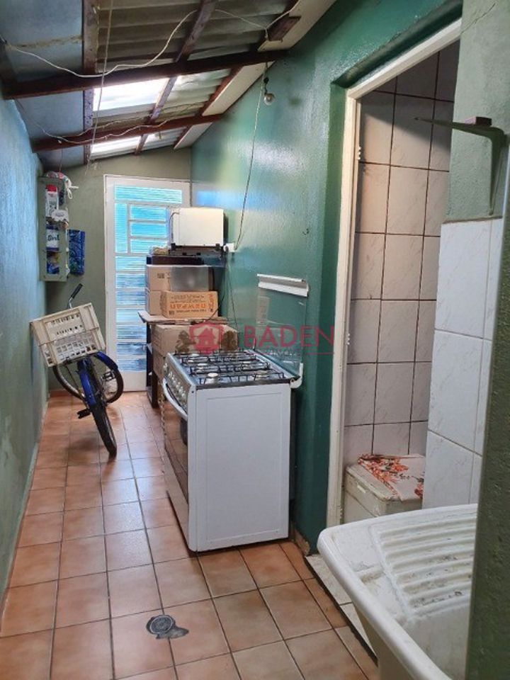 Casa à venda com 2 quartos, 80m² - Foto 5