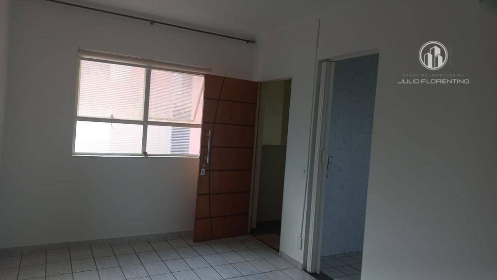 Apartamento à venda com 2 quartos, 67m² - Foto 11