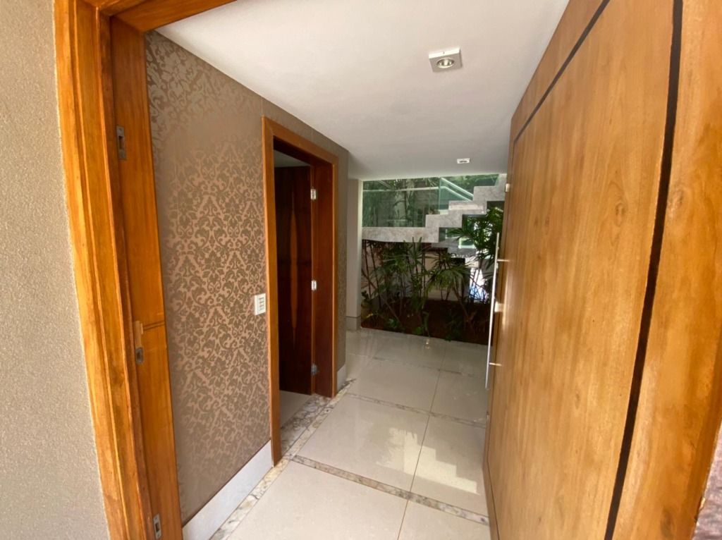 Casa de Condomínio à venda com 4 quartos, 670m² - Foto 18