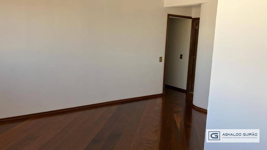 Apartamento à venda com 3 quartos, 106m² - Foto 3