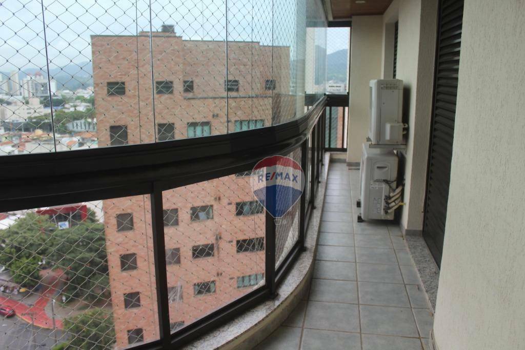 Apartamento à venda e aluguel com 3 quartos, 148m² - Foto 9