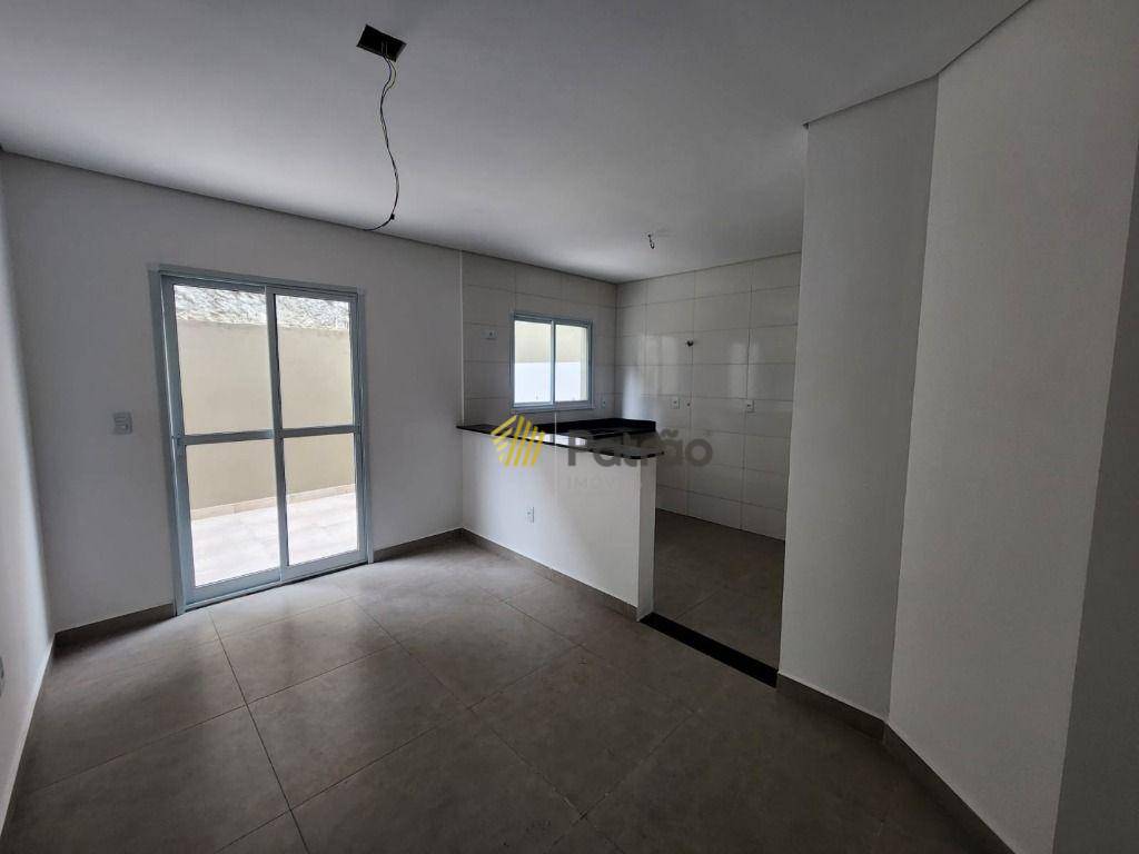 Apartamento à venda com 2 quartos, 48m² - Foto 2