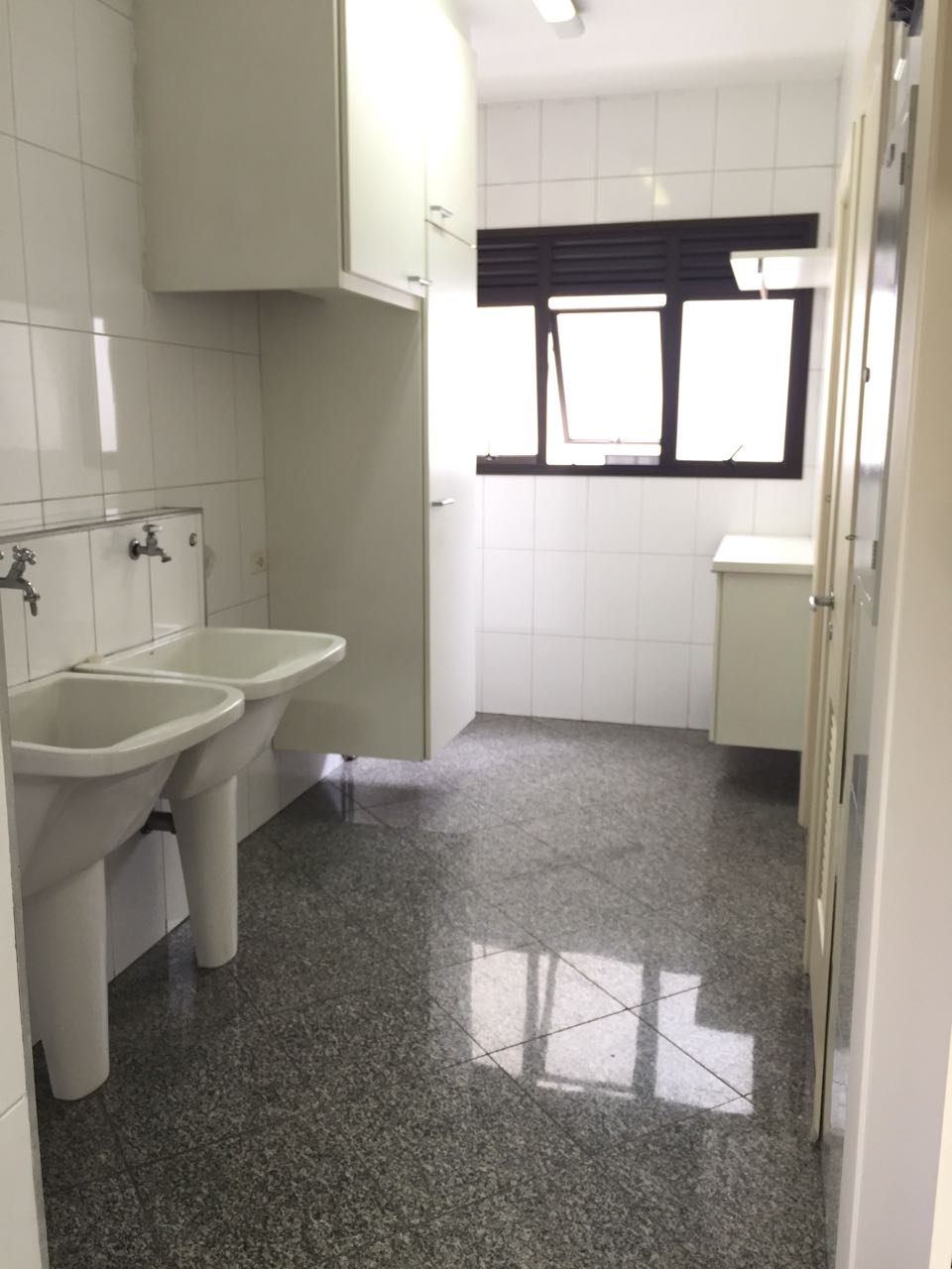 Apartamento à venda com 4 quartos, 193m² - Foto 17