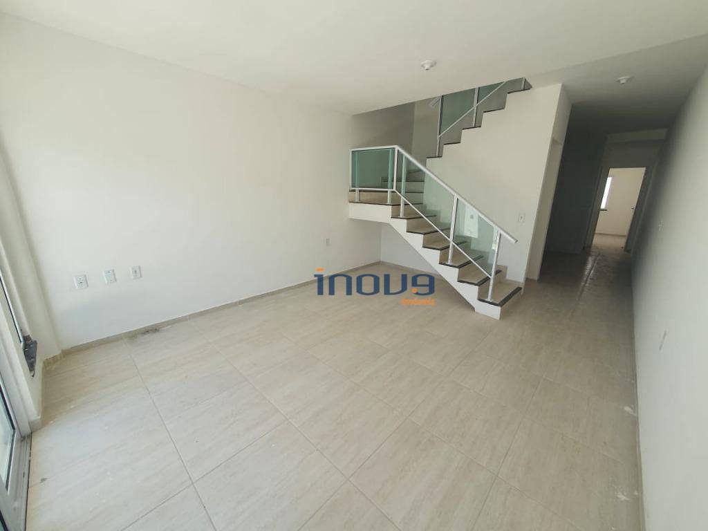 Casa à venda com 3 quartos, 102m² - Foto 4