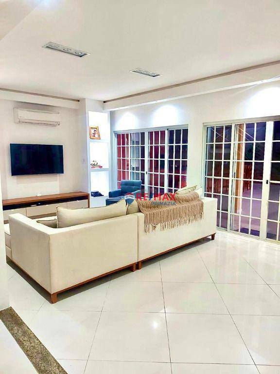 Casa de Condomínio à venda com 5 quartos, 258m² - Foto 3