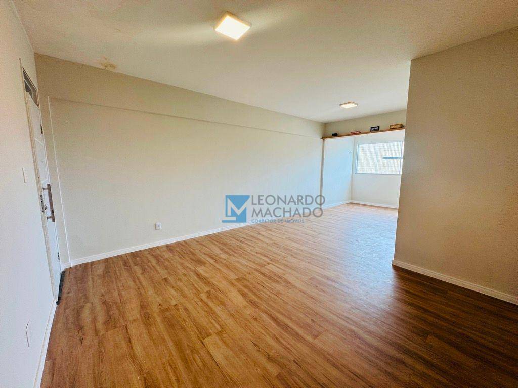 Apartamento à venda com 3 quartos, 118m² - Foto 13