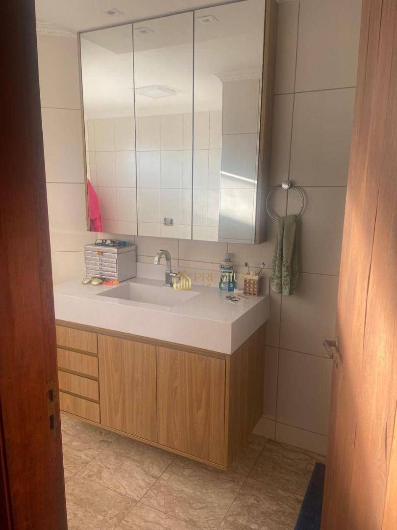 Apartamento à venda com 4 quartos, 180m² - Foto 8