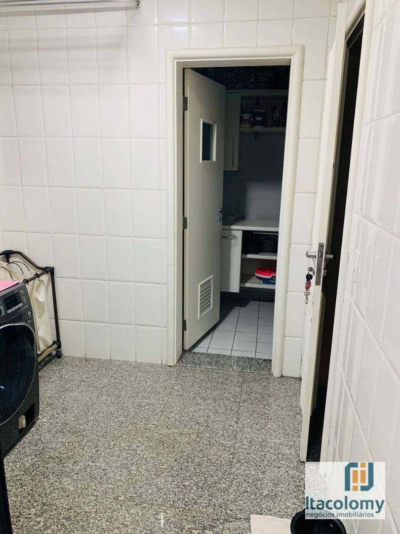 Apartamento à venda com 4 quartos, 205m² - Foto 27