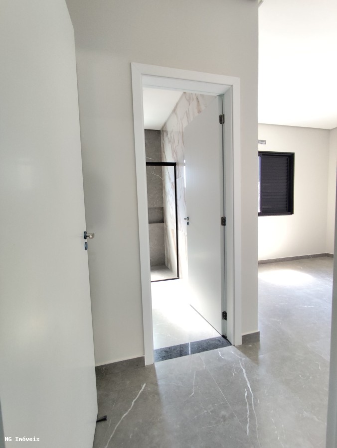 Casa à venda com 2 quartos, 79m² - Foto 14