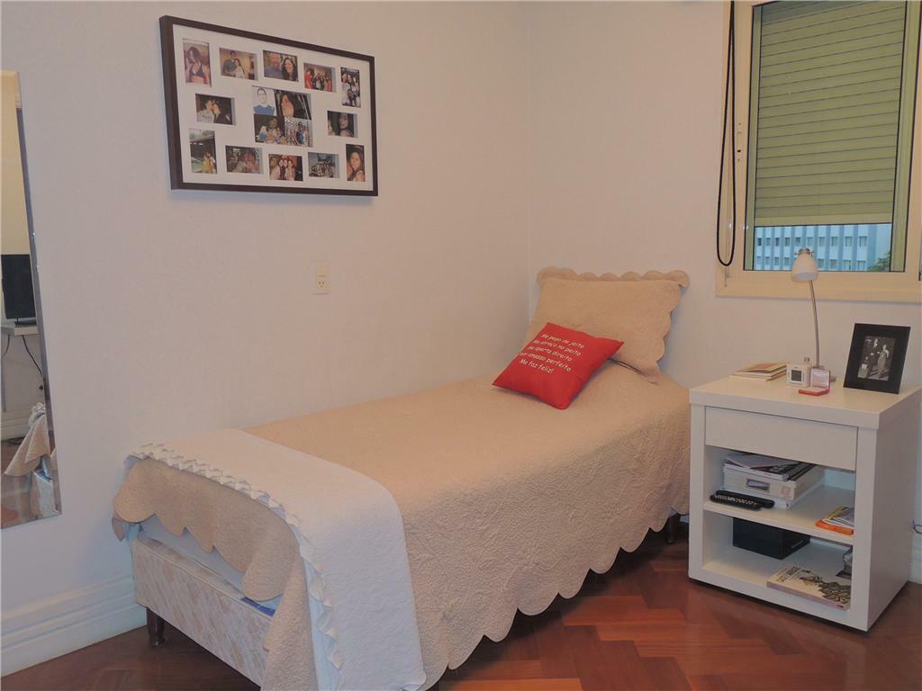 Apartamento para alugar com 4 quartos, 311m² - Foto 17