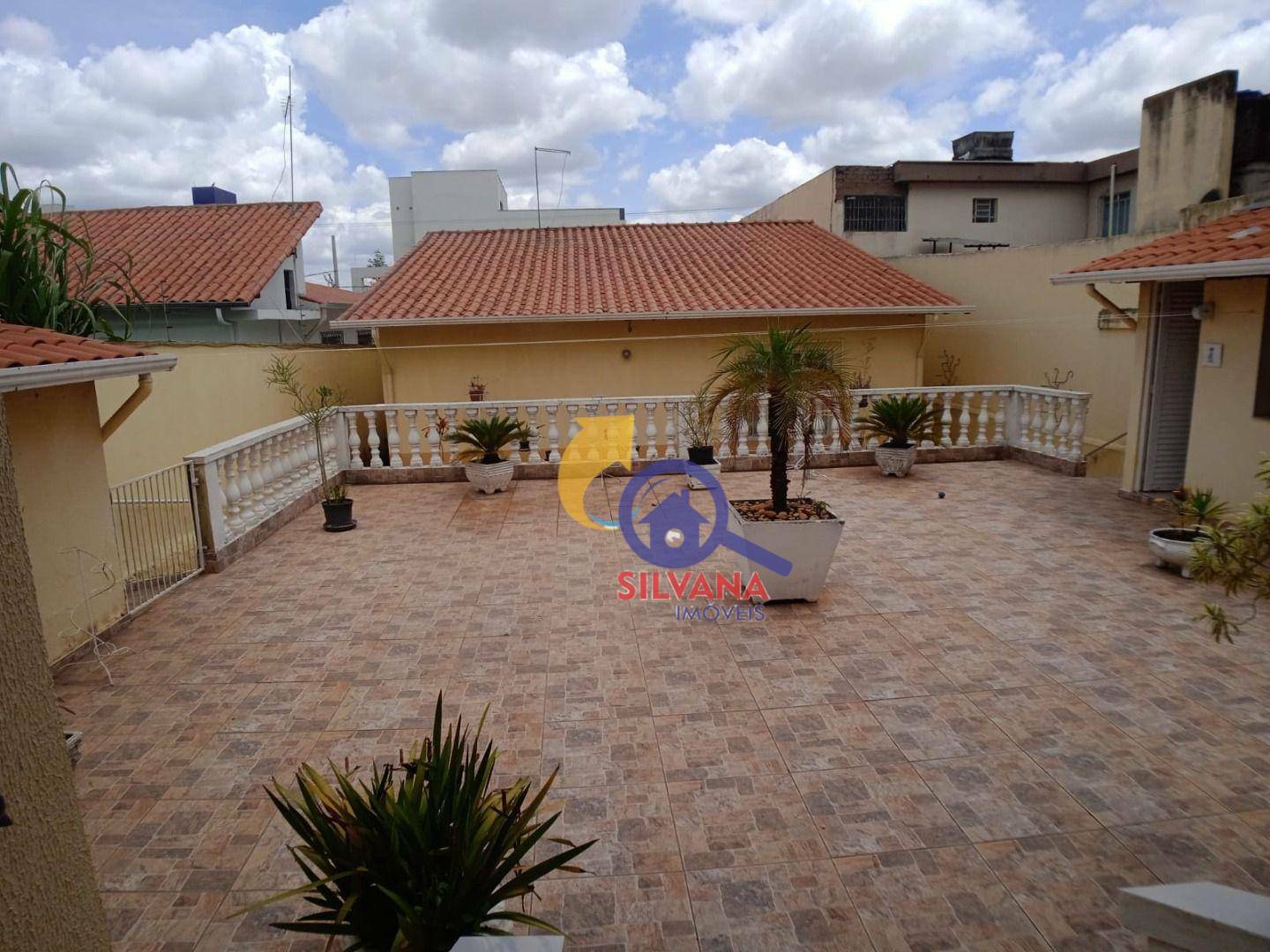 Casa à venda com 4 quartos, 230m² - Foto 25