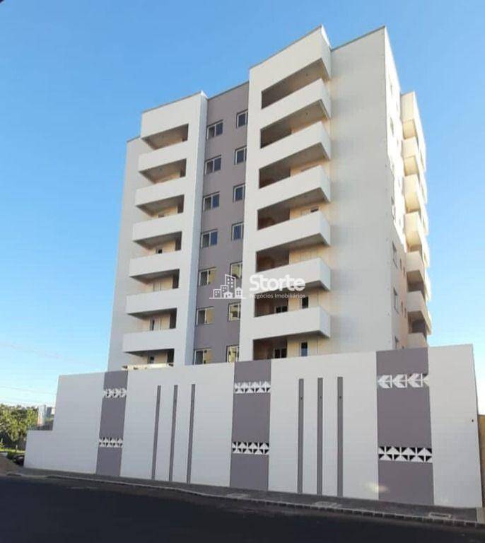 Apartamento à venda com 2 quartos, 72m² - Foto 28