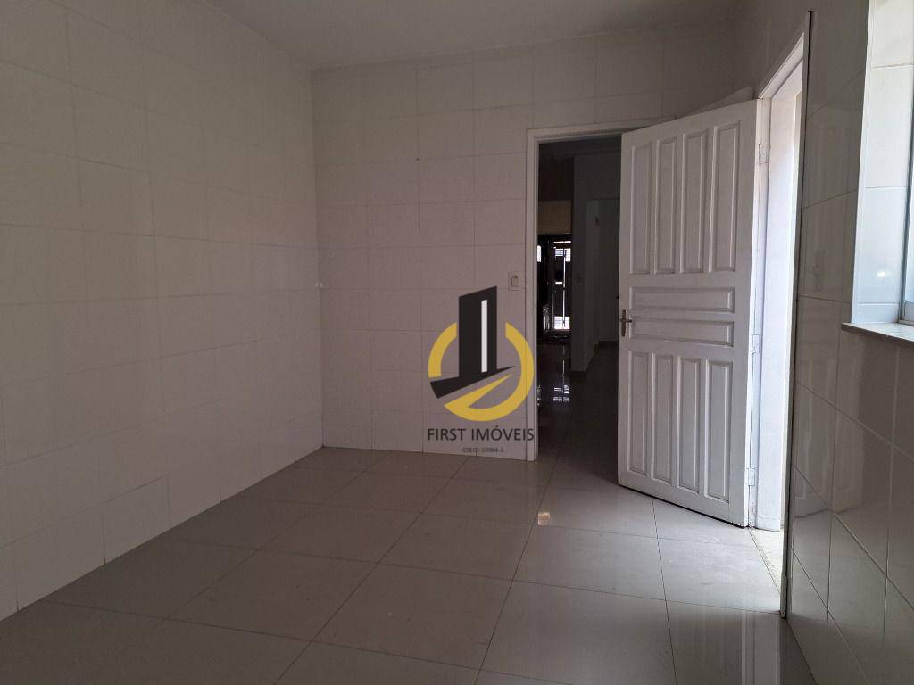 Sobrado à venda com 3 quartos, 150m² - Foto 7