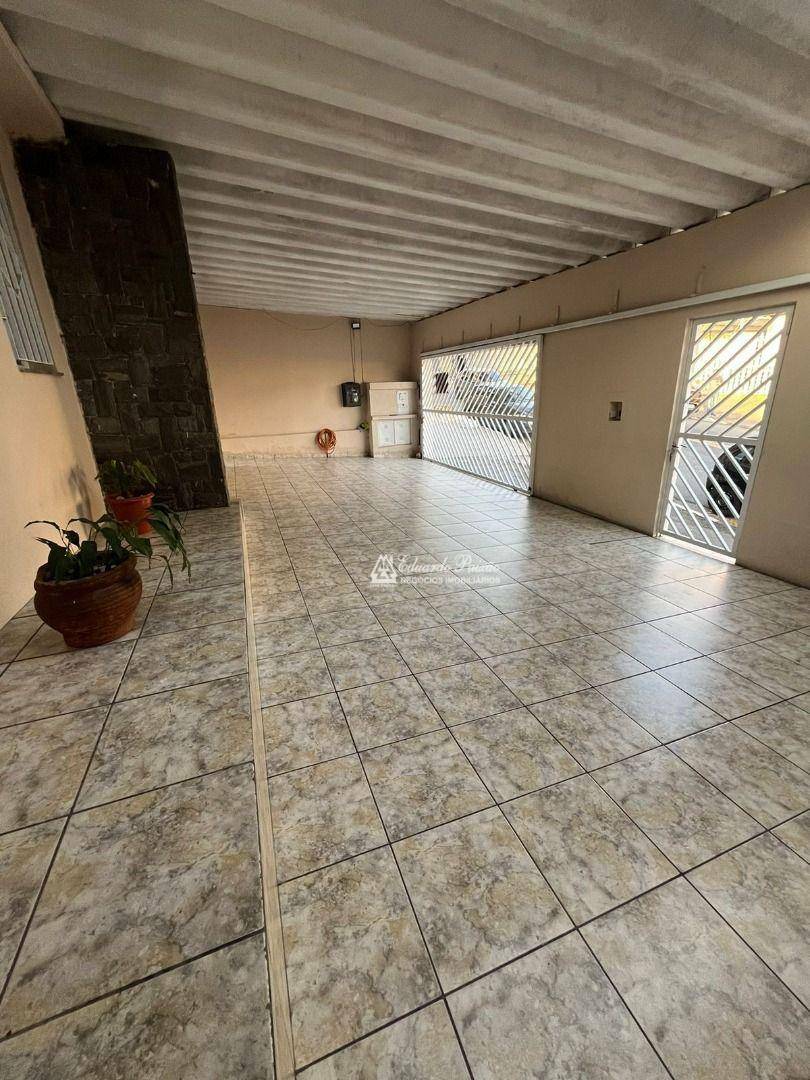 Casa à venda com 4 quartos, 176m² - Foto 2