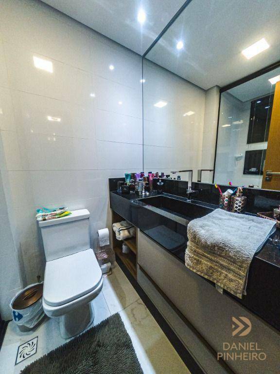 Apartamento à venda com 3 quartos, 147m² - Foto 35