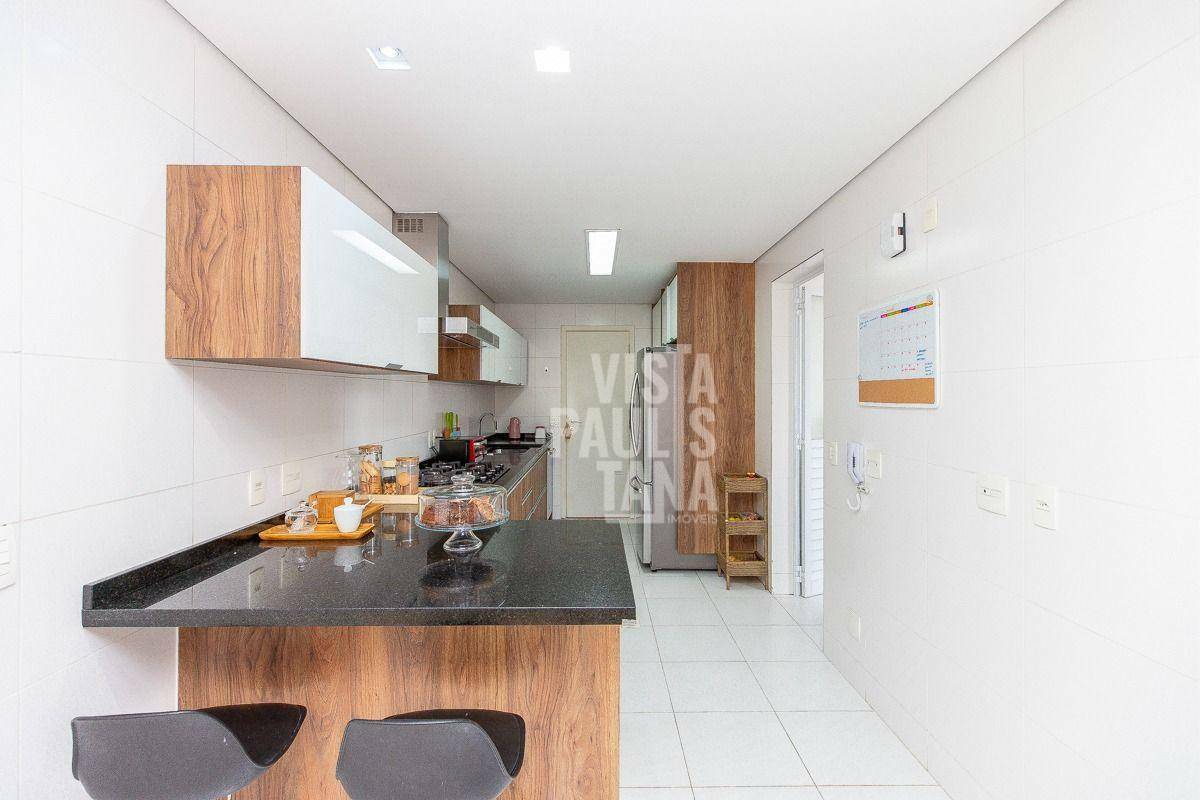 Apartamento à venda com 3 quartos, 240m² - Foto 22