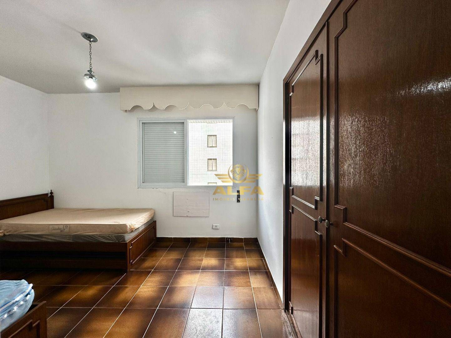 Apartamento à venda com 4 quartos, 200m² - Foto 18