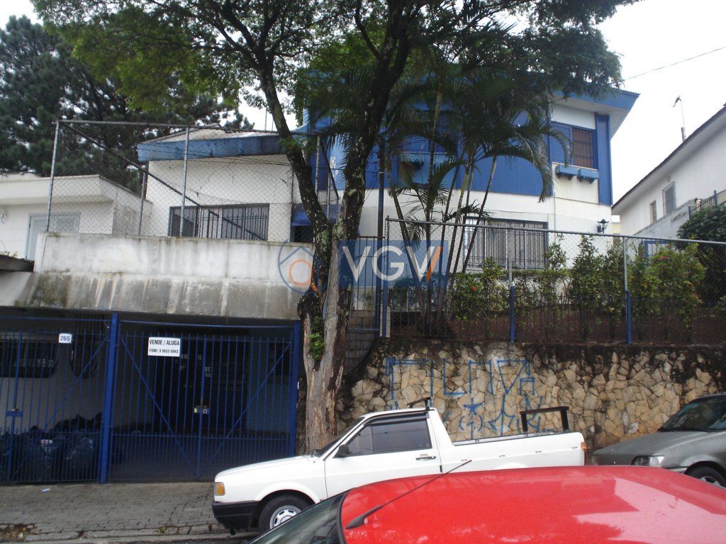 Casa à venda e aluguel com 4 quartos, 300m² - Foto 2