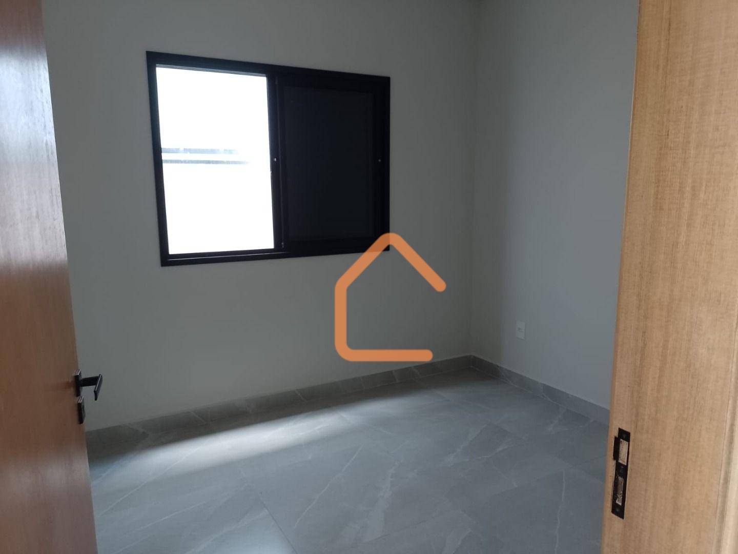 Casa à venda com 3 quartos, 90m² - Foto 5