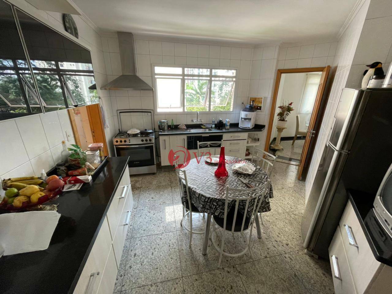 Apartamento à venda com 3 quartos, 150m² - Foto 14