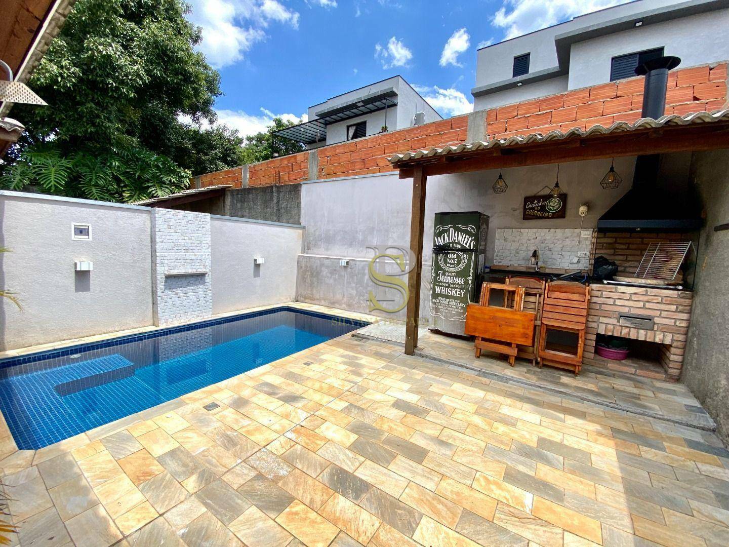 Casa à venda com 2 quartos, 70m² - Foto 19