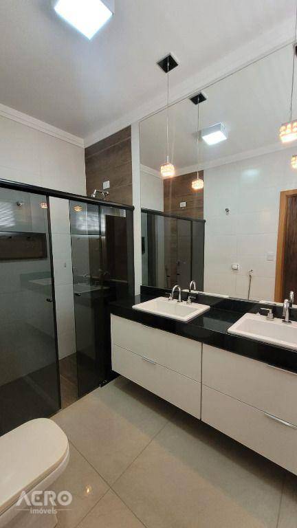 Casa de Condomínio à venda com 3 quartos, 226m² - Foto 21