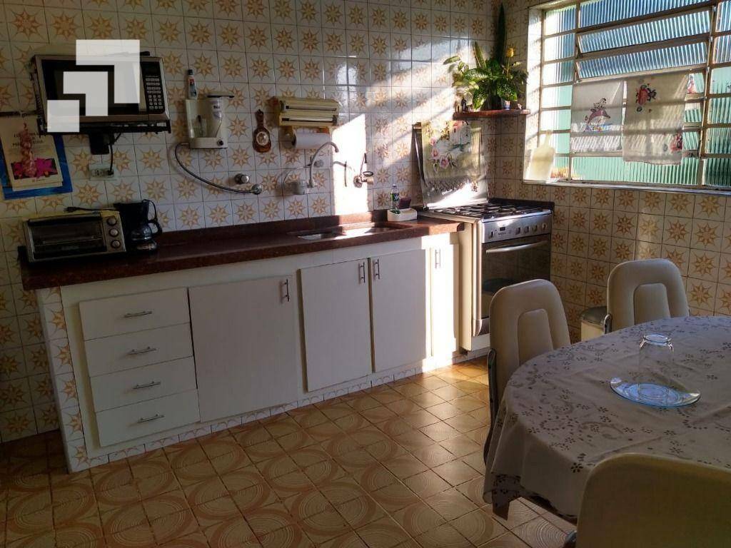 Casa de Condomínio para alugar com 3 quartos, 198m² - Foto 19