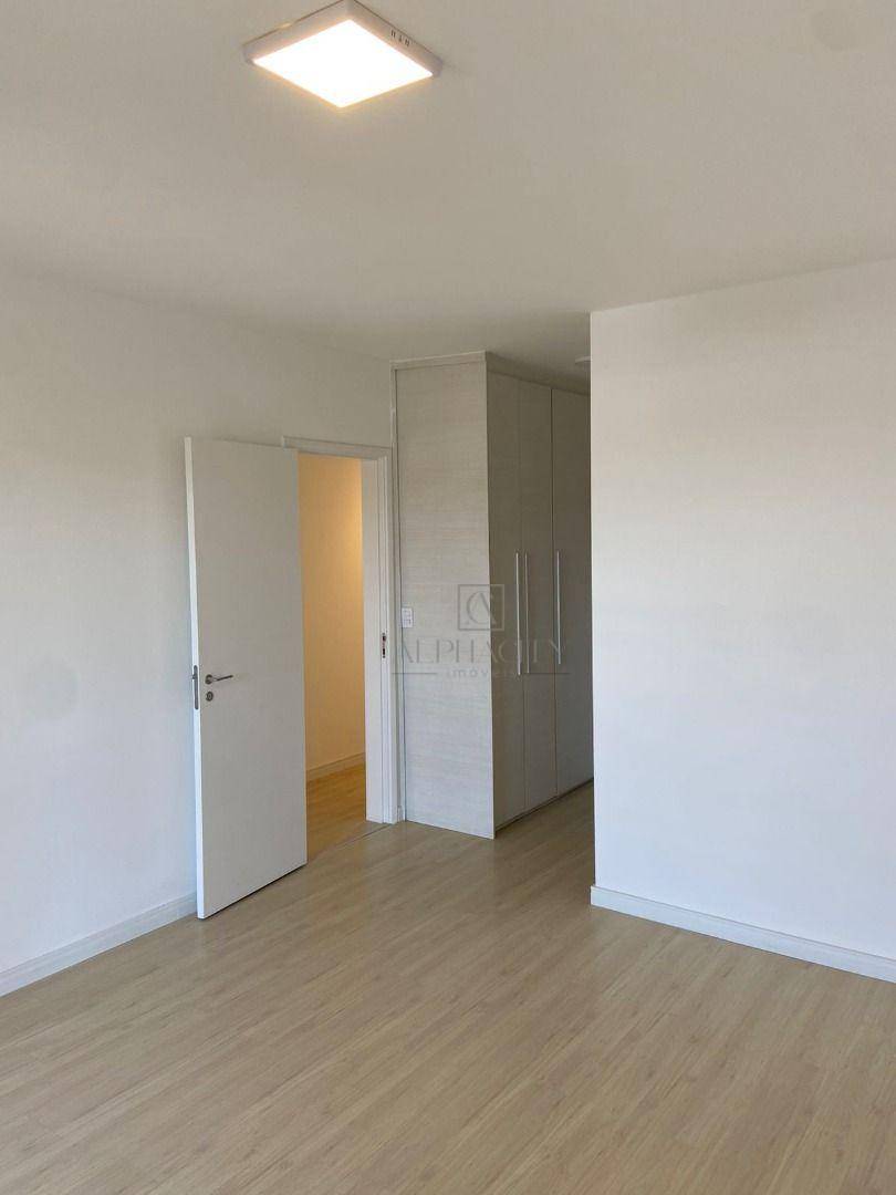 Apartamento para alugar com 3 quartos, 165m² - Foto 7