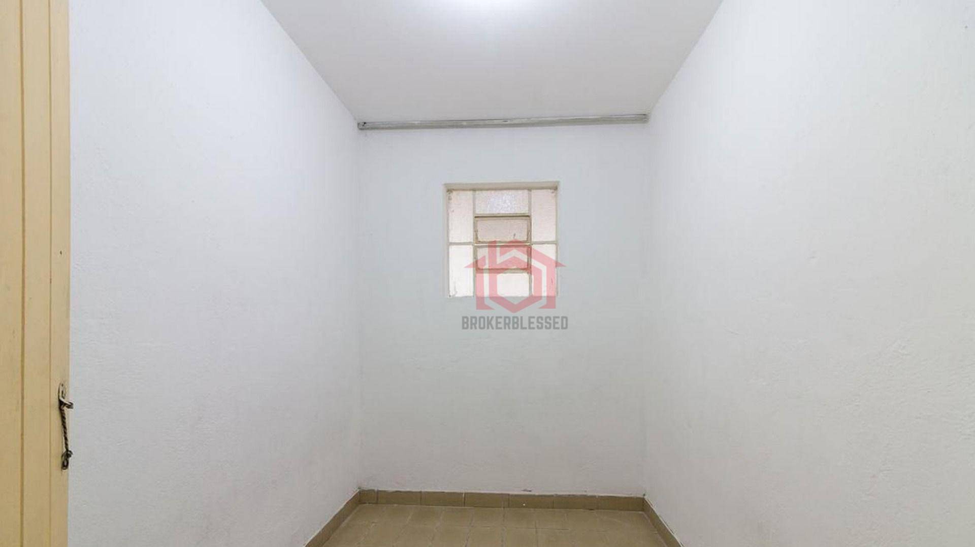 Casa à venda com 6 quartos, 200m² - Foto 15