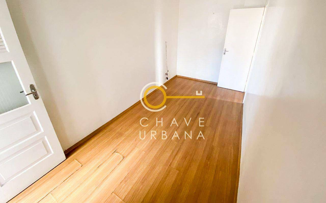 Apartamento à venda com 3 quartos, 107m² - Foto 13