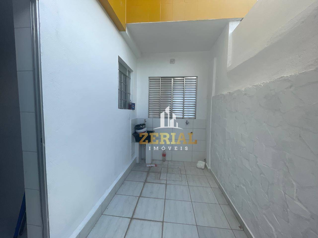 Casa para alugar com 2 quartos, 60m² - Foto 3