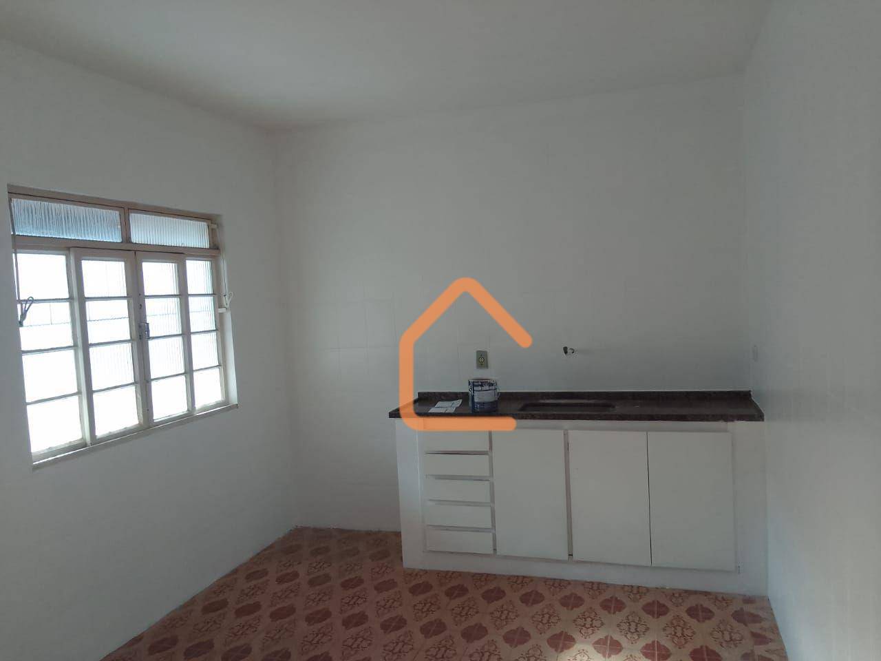 Casa à venda com 3 quartos, 108m² - Foto 2